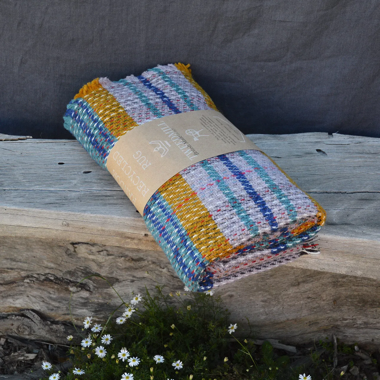 100% Random Recycled Wool Blanket/Rug - Medium (150x120cm)