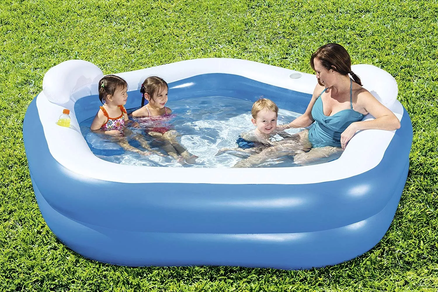 Bestway Family Fun Pool (7' x 6'9" x 27"/2.13m x 2.06m x 69cm)