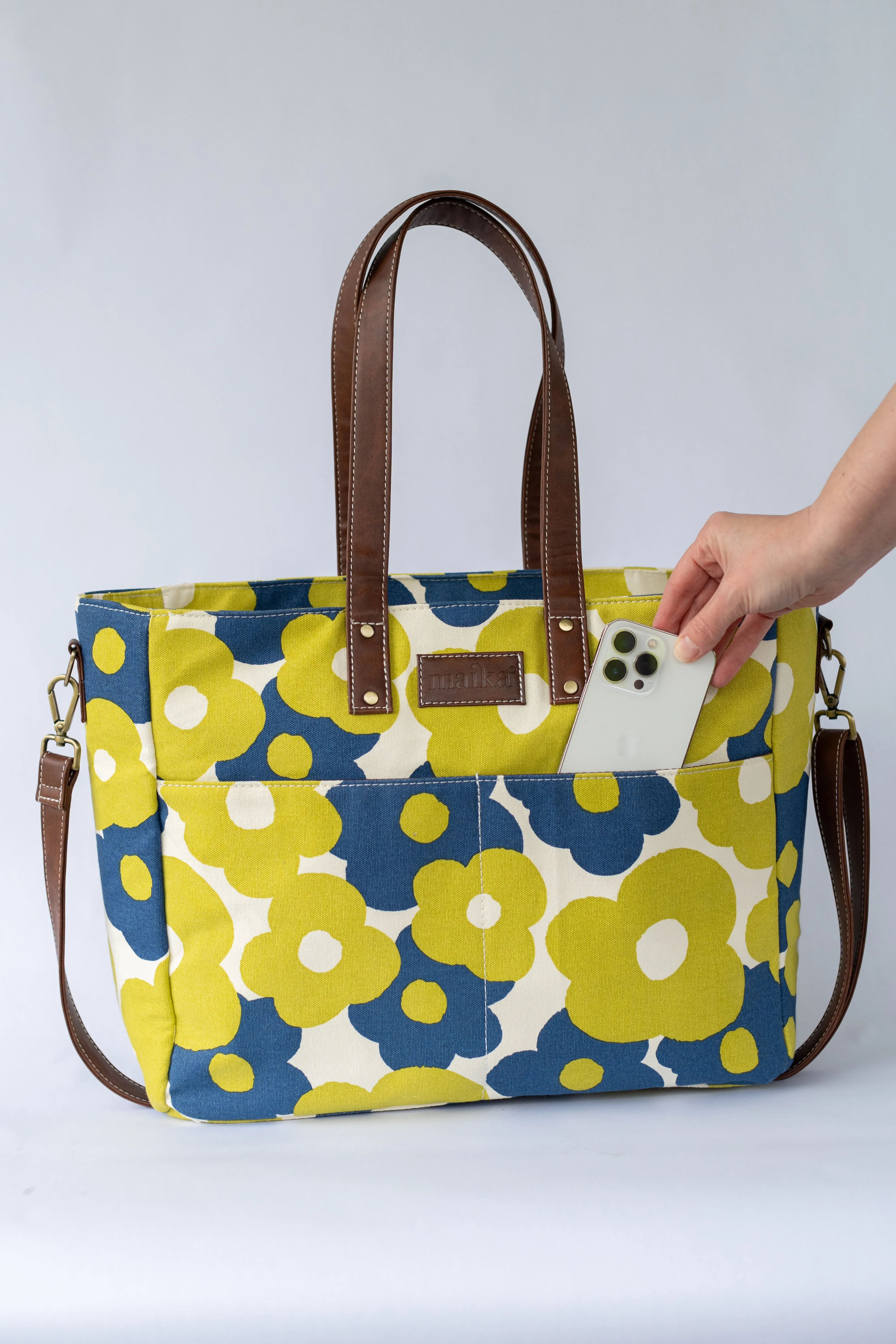 Essential Tote - Echo Charcoal