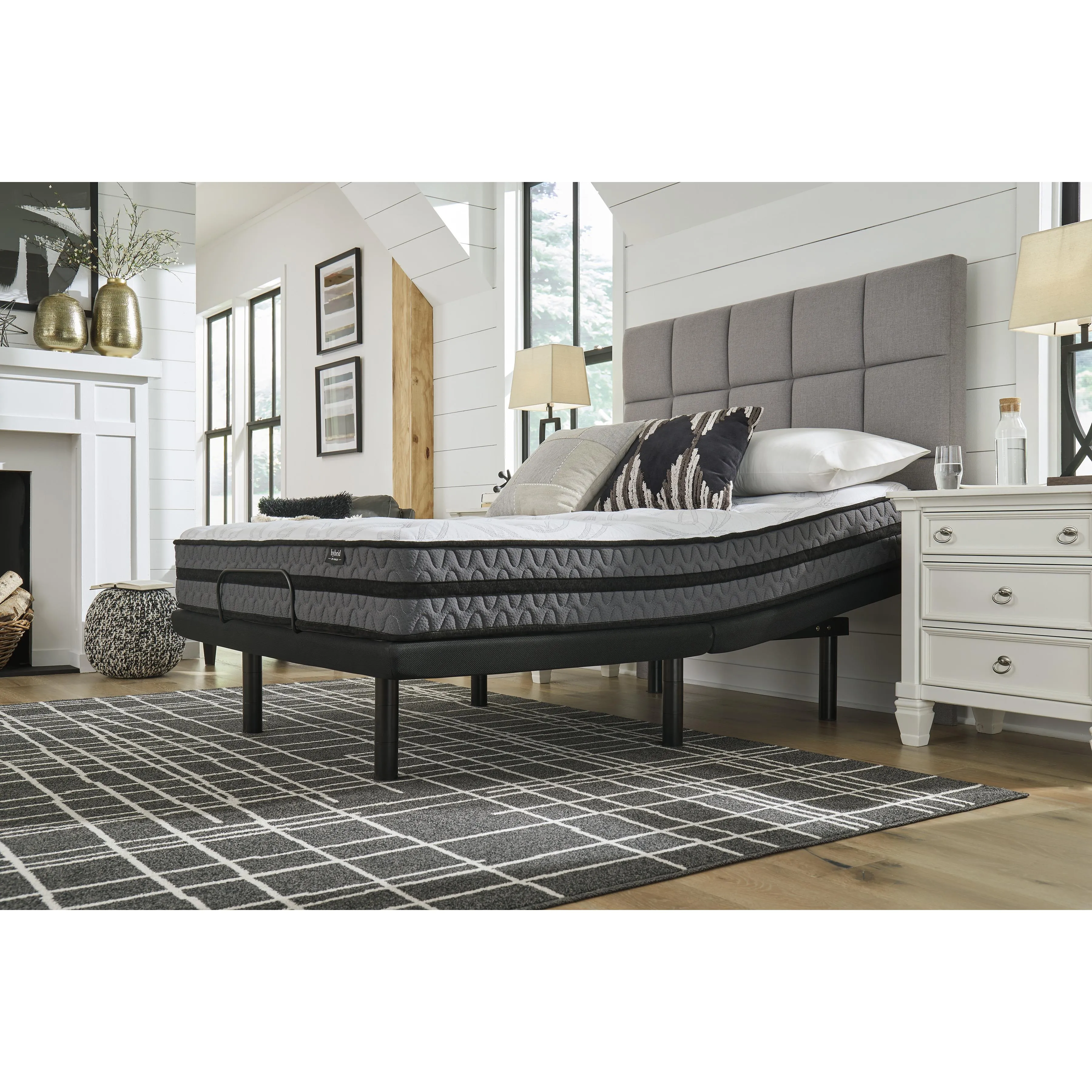 Sierra Sleep 10 Inch Pocketed Hybrid M58951 California King Mattress
