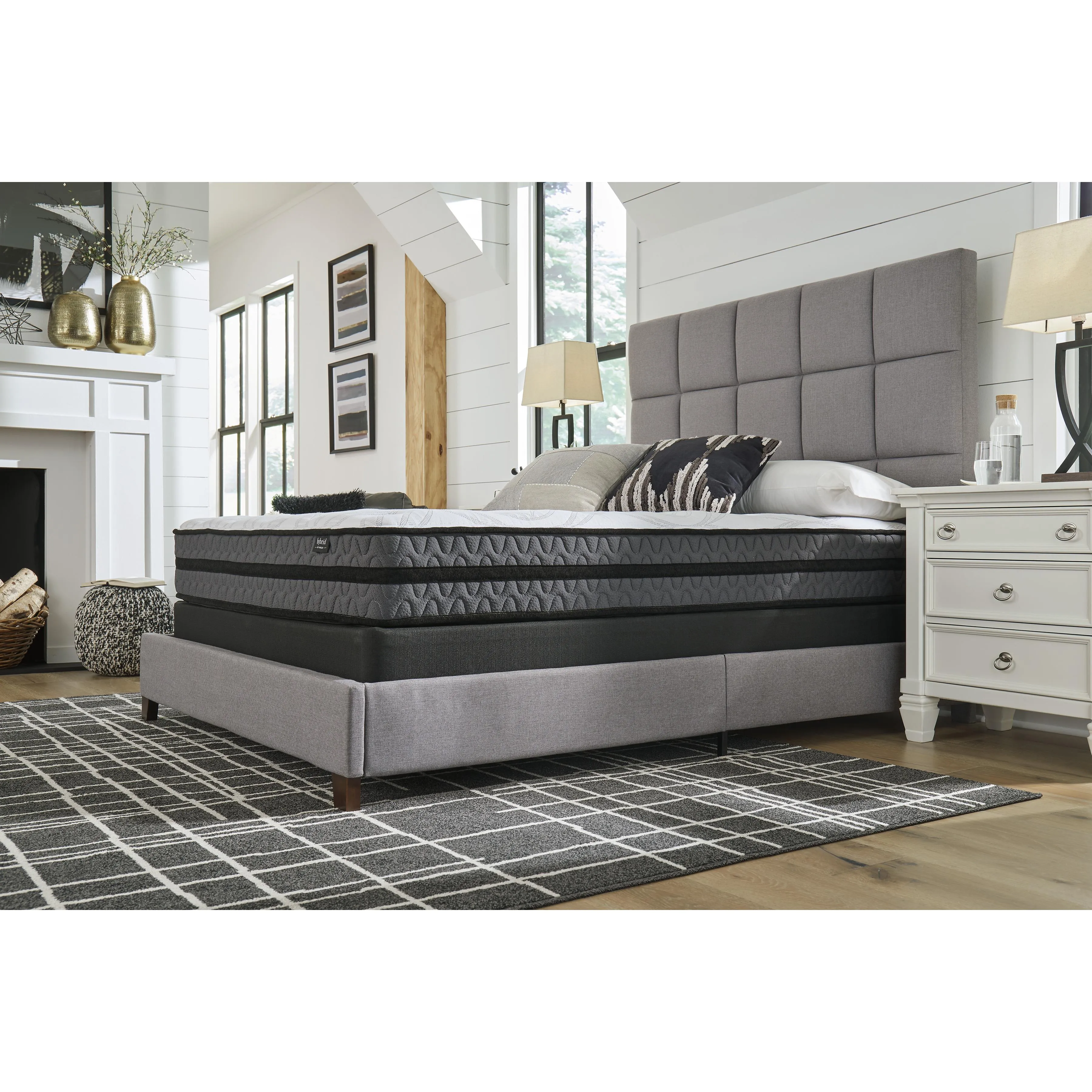 Sierra Sleep 10 Inch Pocketed Hybrid M58951 California King Mattress