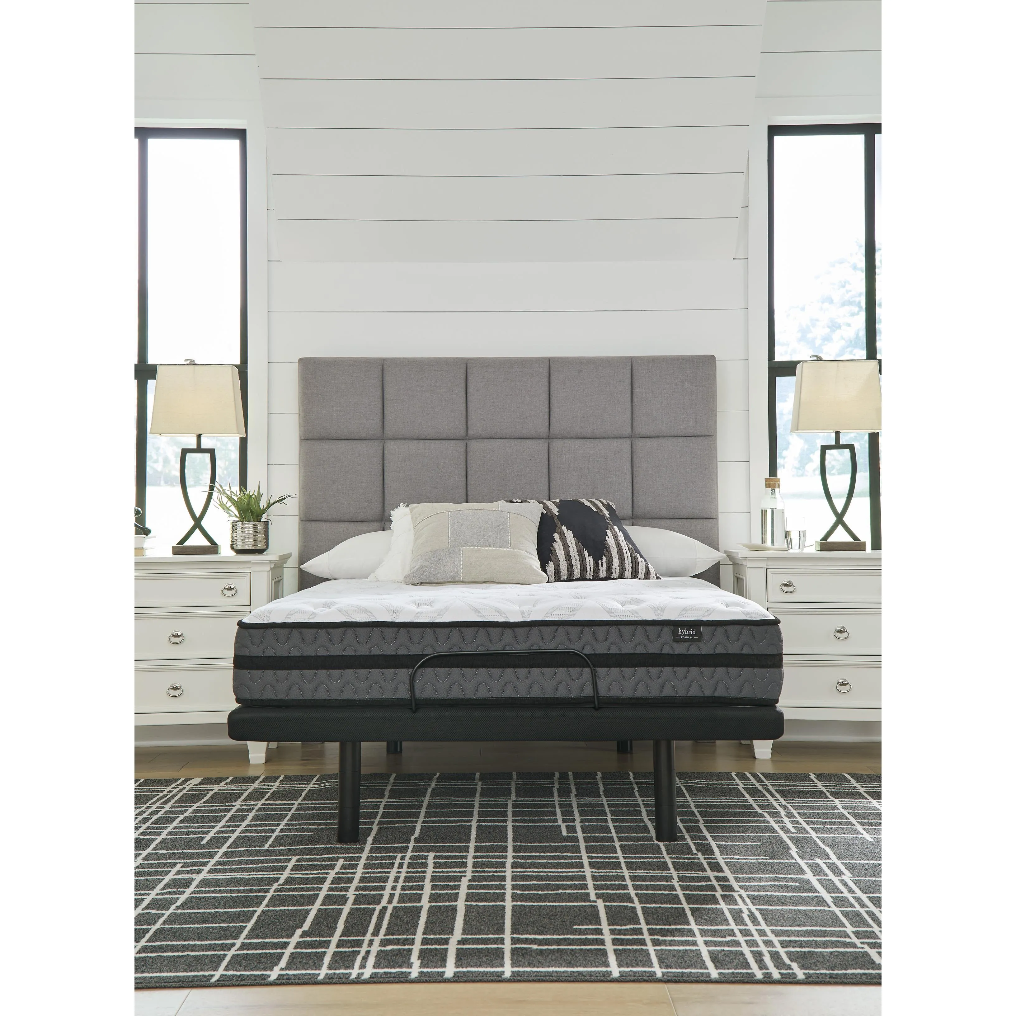 Sierra Sleep 10 Inch Pocketed Hybrid M58951 California King Mattress