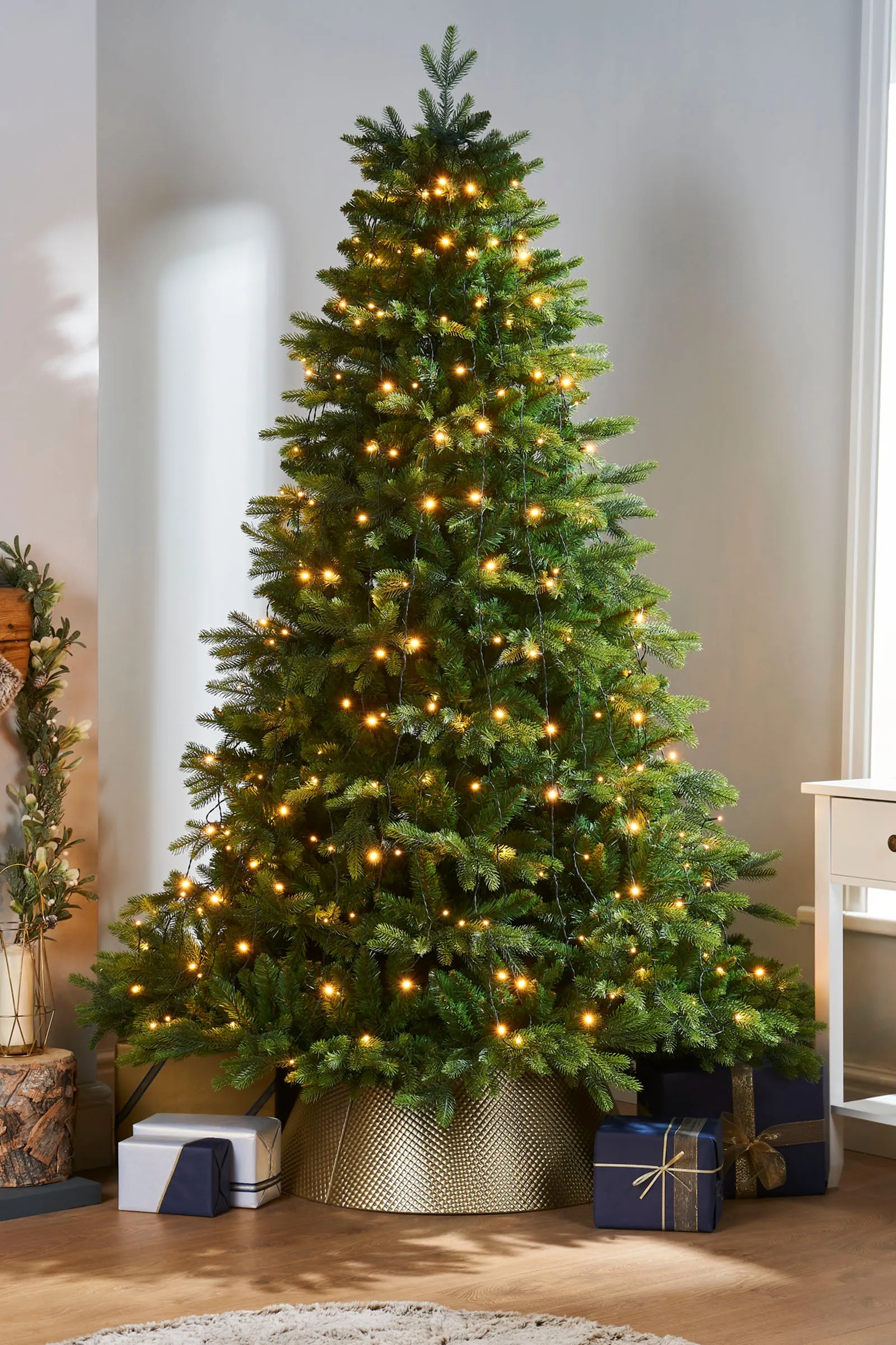 Warm White LED Christmas Tree Light String, 2 m